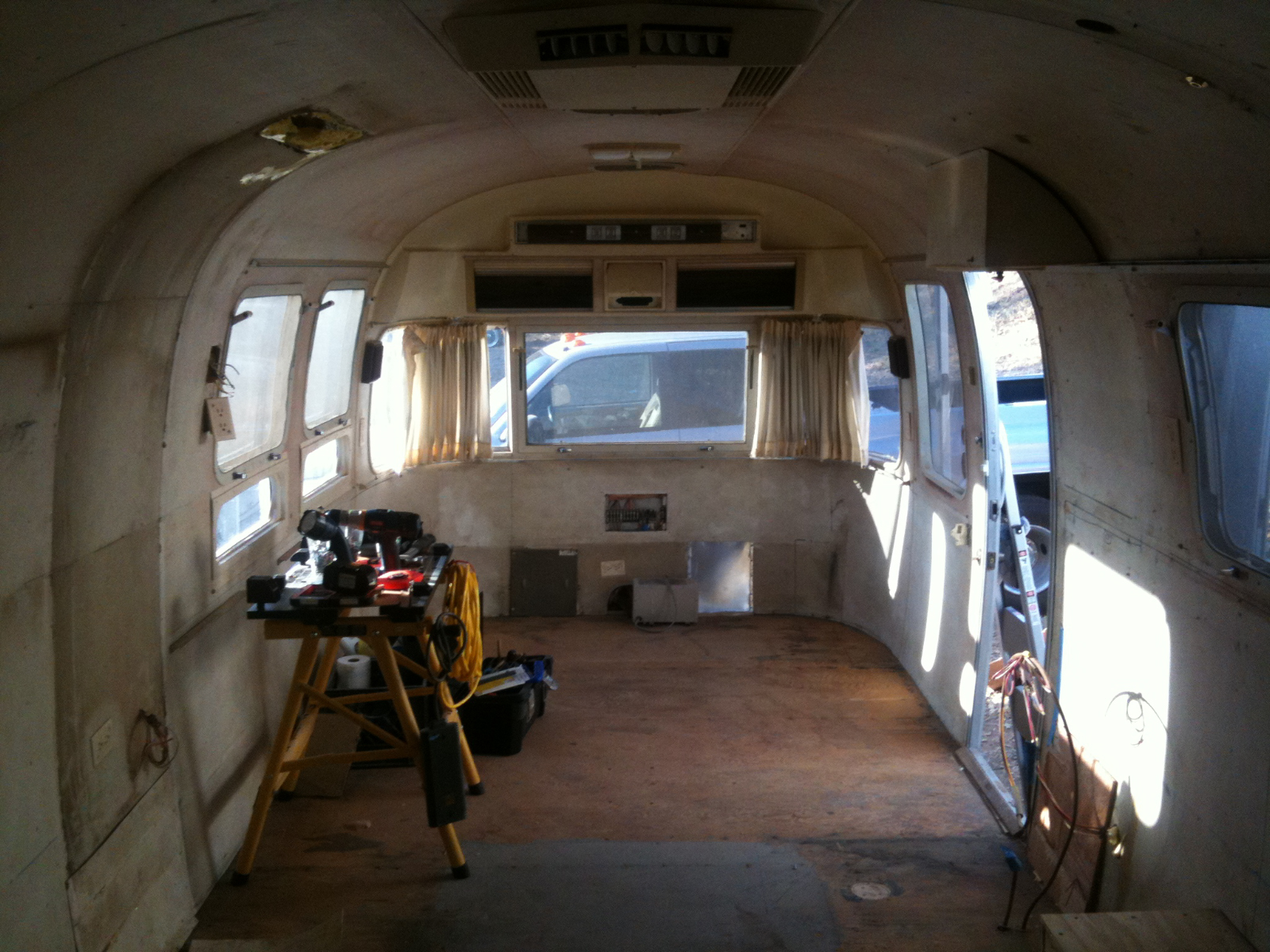 2011-Airstream-029